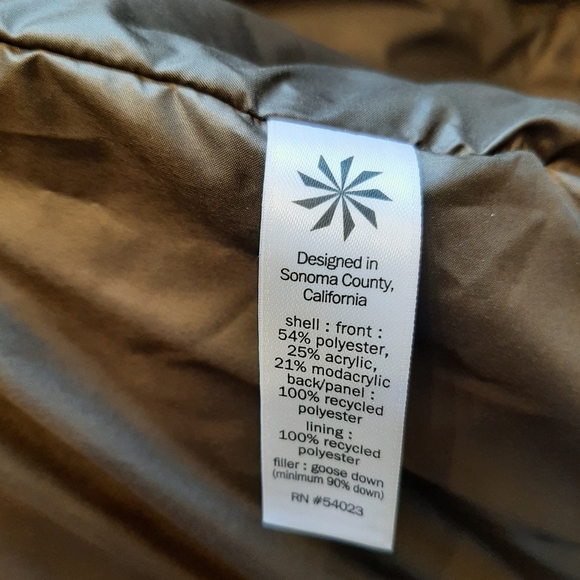 Athleta responsible down Tundra vest - Picture 8 of 11